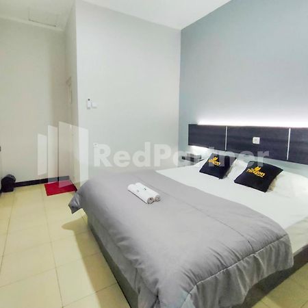 The Paragon Hotel Cilacap Redpartner Zewnętrze zdjęcie
