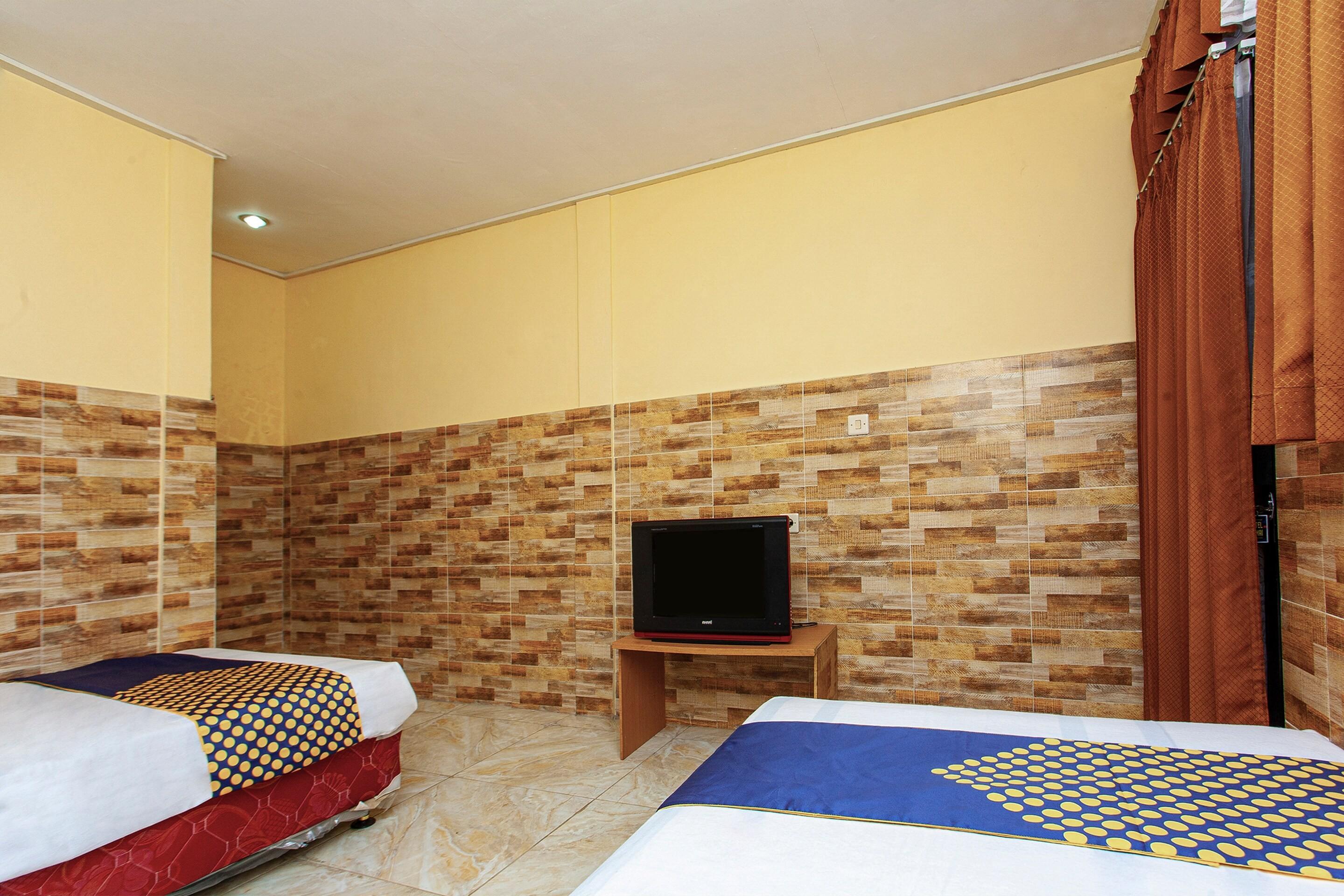 The Paragon Hotel Cilacap Redpartner Zewnętrze zdjęcie