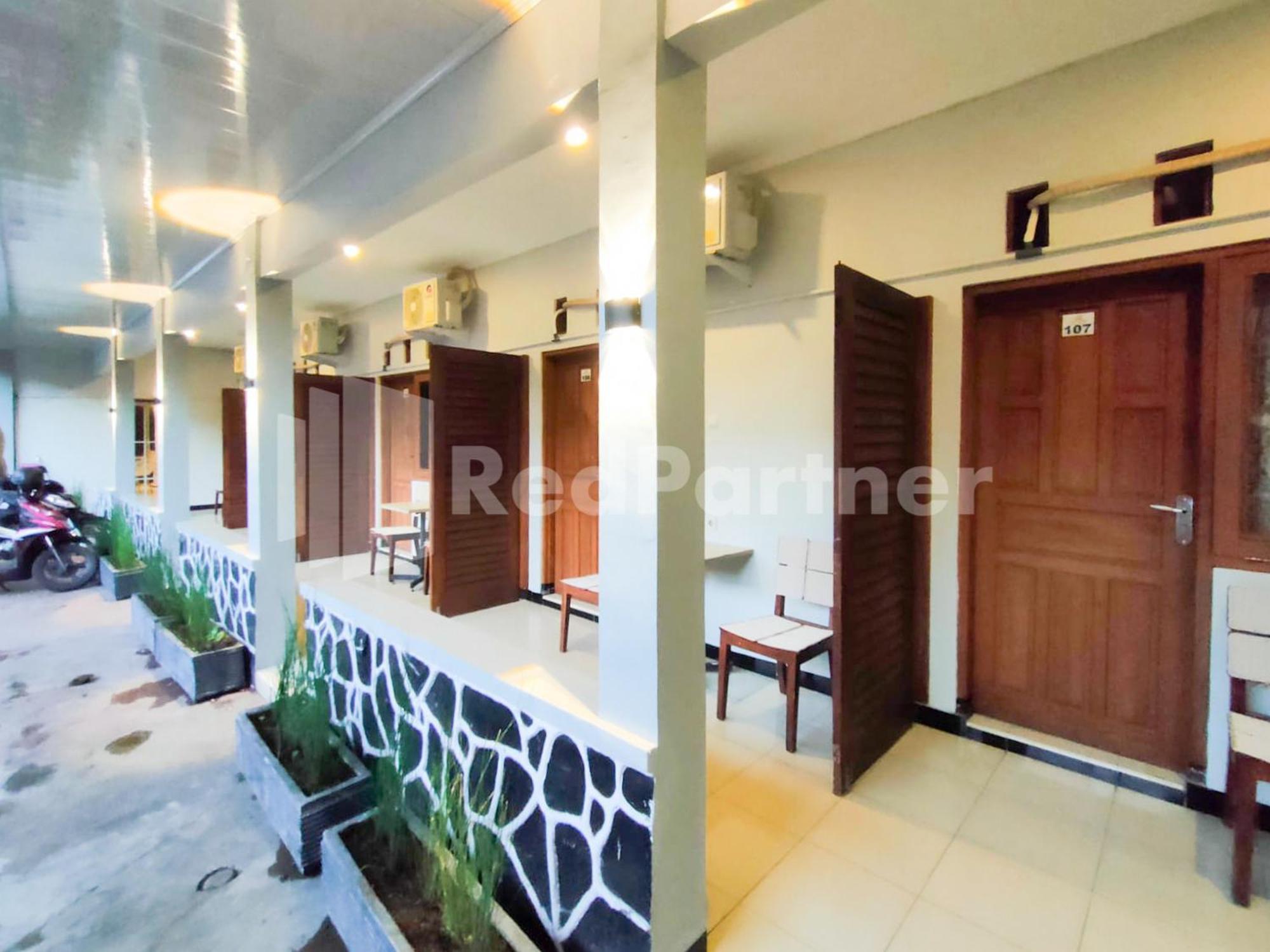 The Paragon Hotel Cilacap Redpartner Zewnętrze zdjęcie